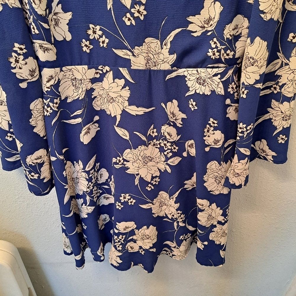 Studio B by Bobeau Blue Floral Dress - Picture 3 of 6